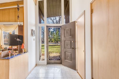 38 Churchill Rd, Pittsburgh PA 15235-5103 exterior