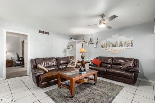 3401 Belmont Ave, Phoenix AZ 85051-6618 exterior