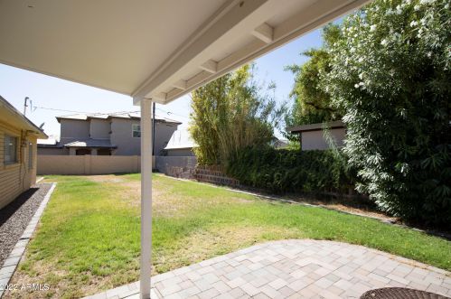 2240 Angela Dr, Phoenix AZ 85032-2351 exterior