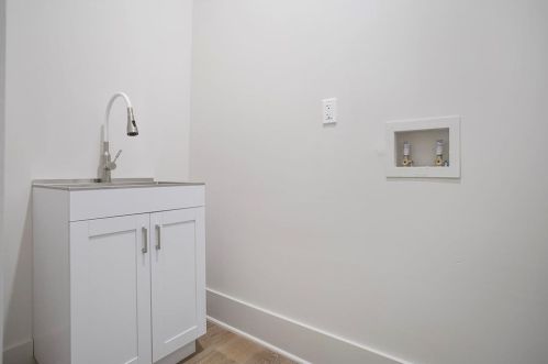 1557 Foote St, Atlanta GA 30307-2817 exterior