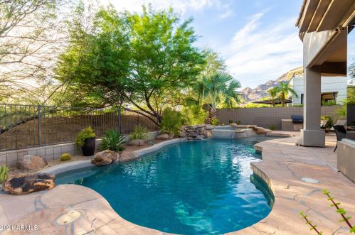 6508 25th Way, Phoenix AZ  85016-8934 exterior