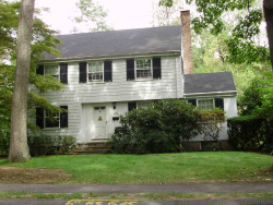 572 Quinobequin Rd, Newton, MA 02468-2130