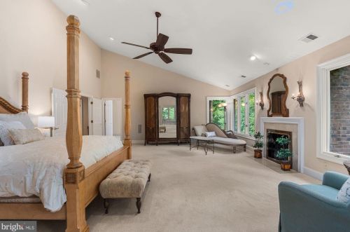 9821 Avenel Farm Dr, Rockville MD  20854-5414 exterior