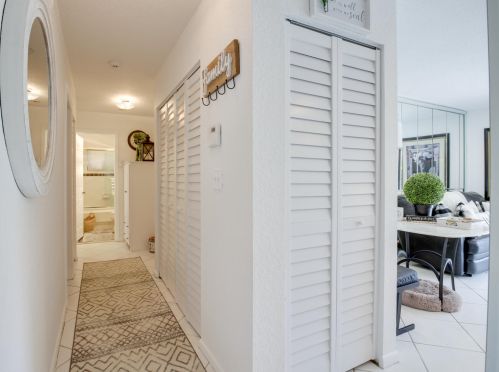 2414 30 Rd, Boca Raton FL 33431-6370 exterior