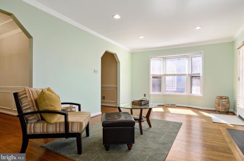 7312 Mallory Cir, Alexandria VA 22315-4704 exterior