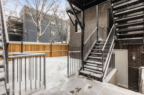 2761 Kenmore Ave, Chicago IL  60614-1305 exterior