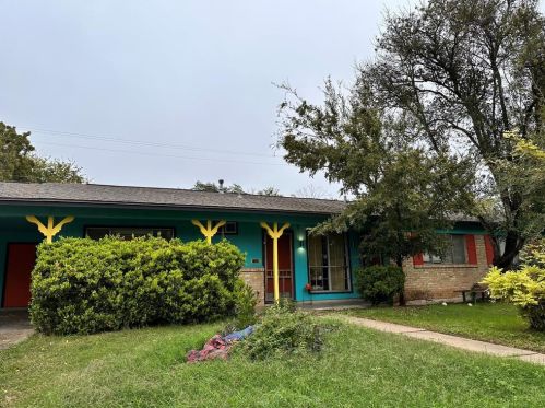 1504 Braes Ridge Dr, Austin TX  78723-1805 exterior