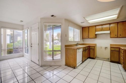 5221 Perkins Rd, Oxnard CA 93033-8358 exterior