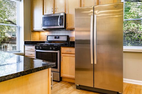 4950 Kimball Ave, Chicago, IL 60625-6725