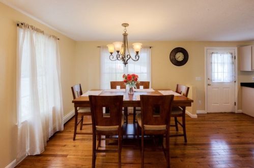 9 Quaker Rd, Worcester MA 01602-2298 exterior