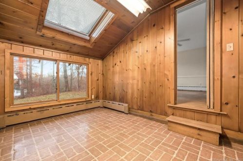 51 Lyons Plains Rd, Westport CT 06880-1305 exterior