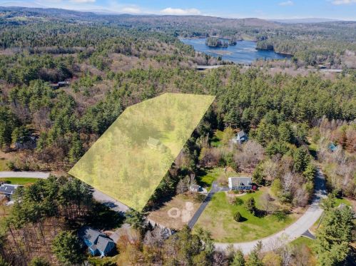 5 Spillway Ln, Concord NH 03301-8303 exterior