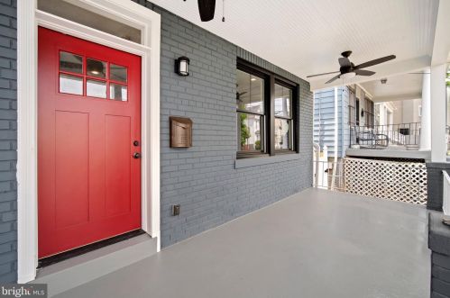 2232 Mount View Pl, Washington, DC 20020-5218