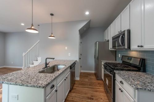 660 Bryan St, Atlanta GA 30312-3311 exterior