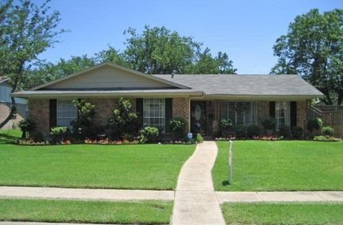 11230 Cactus Ln, Dallas TX  75238-3804 exterior