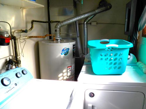 3512 Division St, Manitowoc WI 54220-5821 exterior