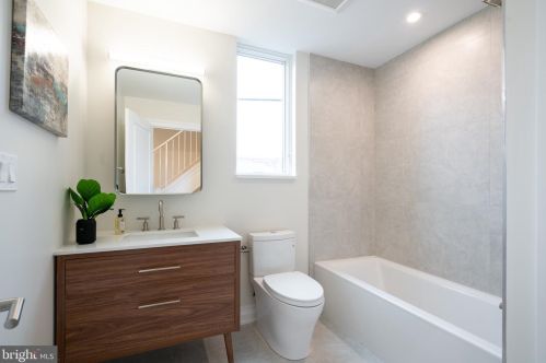 516 21 St, Philadelphia PA 19130-1401 exterior