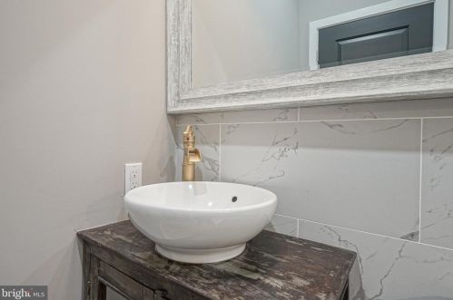 5431 Addison St, Philadelphia PA 19143-1424 exterior