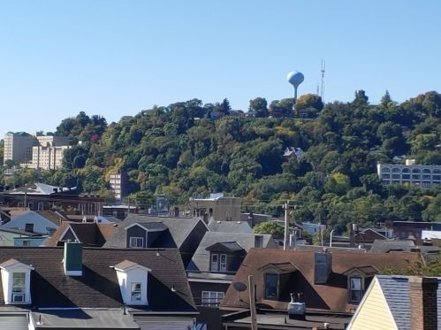 4550 Penn Ave, Pittsburgh PA 15224-1315 exterior