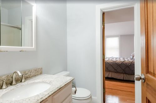 18 Mdw Ln, Nantucket MA 02554-2193 exterior