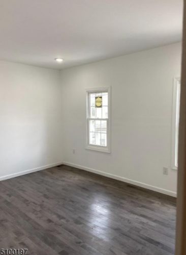 101 Holsman St, Paterson NJ  07522-1820 exterior