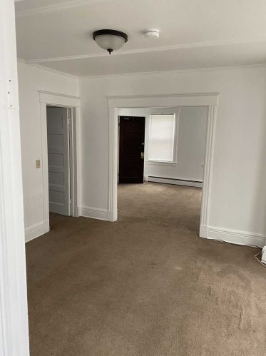 18 Franklin St, Poughkeepsie, NY 12601-4308