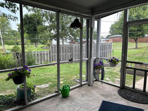 10559 Hackamore Ln, Saint Louis MO exterior