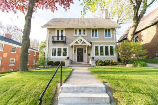 2112 Newberry Blvd, Milwaukee WI  53211-3746 exterior