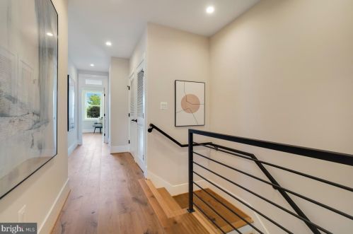 4215 16th St, Washington DC  20011-7005 exterior