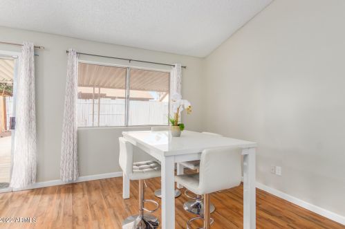 3010 Blackhawk Dr, Phoenix AZ  85050-4706 exterior