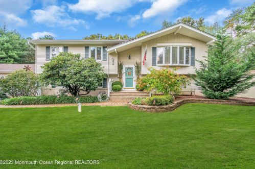 442 Frank Applegate Rd, Jackson Twp NJ 08527-2454 exterior