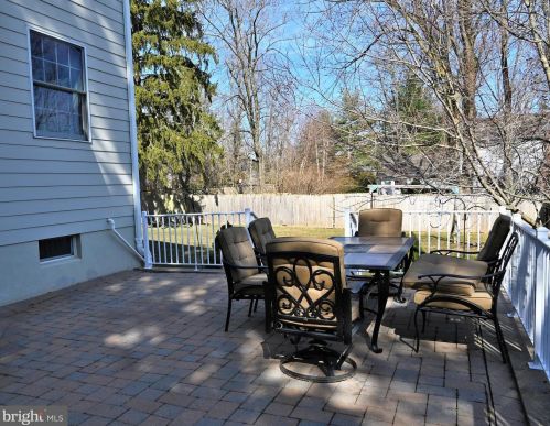 87 Leavitt Ln, Princeton NJ 08540-3921 exterior