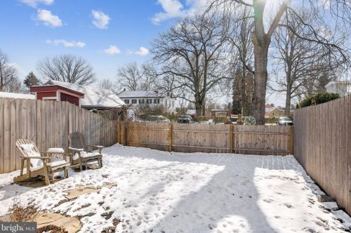 18 Penn St, Upper Makefield PA 18940-1920 exterior