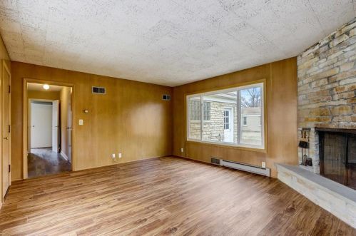 3160 Menomonee Riv Pkwy, Milwaukee WI 53222-3371 exterior