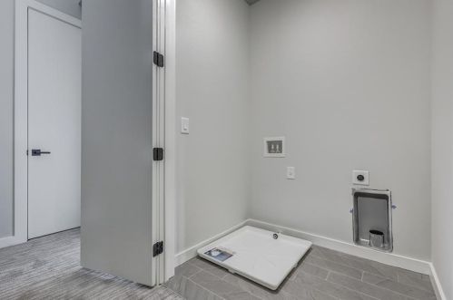 2029 Memorial Dr, Atlanta GA  30317-2506 exterior