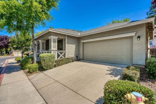 851 Holley Ct, Folsom CA 95630-3518 exterior