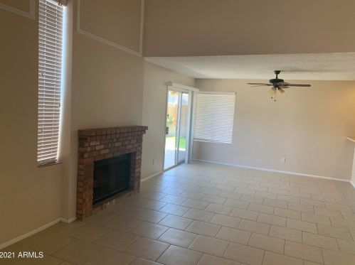 7038 42nd St, Phoenix AZ  85042-8906 exterior