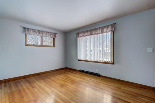 5718 Plainfield Ave, Milwaukee, WI 53220-3149