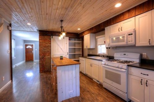 930 Peralta St, Pittsburgh PA 15212-8003 exterior