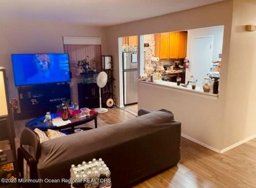 4401 Birchwood Ct, New Brunswick NJ 08902-3919 exterior