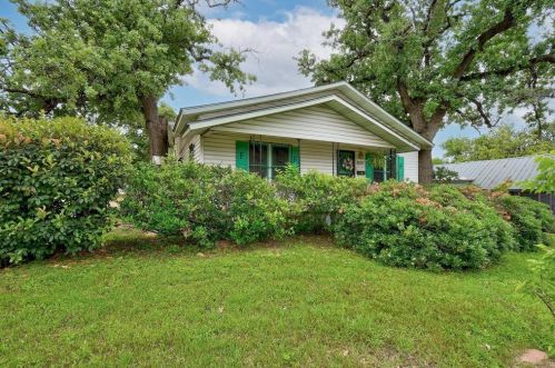 2109 12th St, Austin TX  78702-1703 exterior