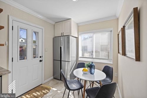 6811 Radcliffe Dr, Alexandria VA 22307-1541 exterior