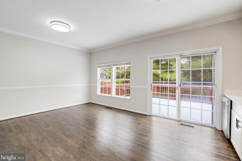 43069 Candlewick Sq, Leesburg VA 20176-6446 exterior