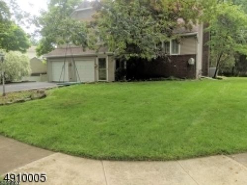 200 Riverside Dr, Springfield, NJ 07081-1915