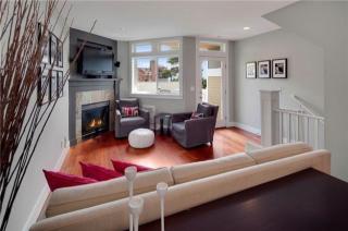 2544 14th Ave, Seattle WA  98119-2120 exterior