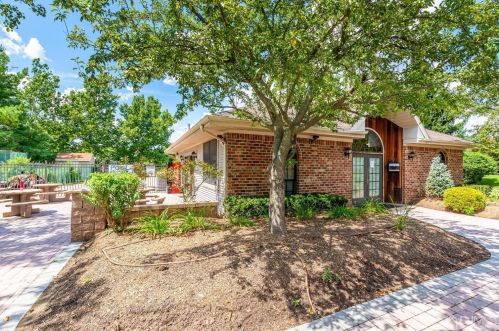 262 Hampshire Ct, Piscataway NJ 08854-6248 exterior