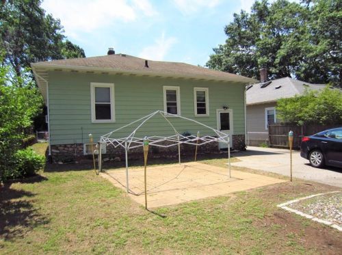 40 Monroe St, Woonsocket, RI 02895-5431