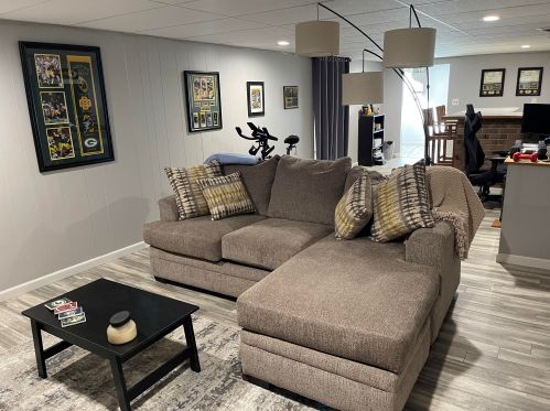 4468 65, Milwaukee WI 53220-3420 exterior