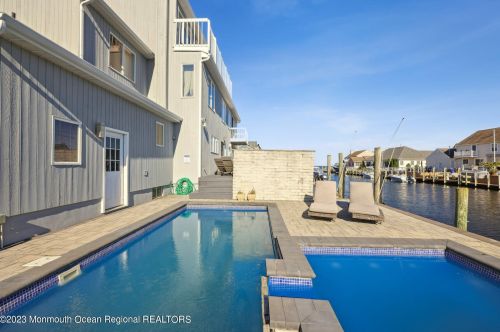 829 Spar Dr, Lacey NJ 08731-3028 exterior