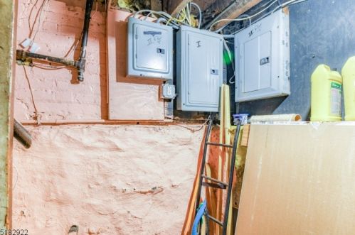 117 6 St, Paterson NJ 07508-2121 exterior